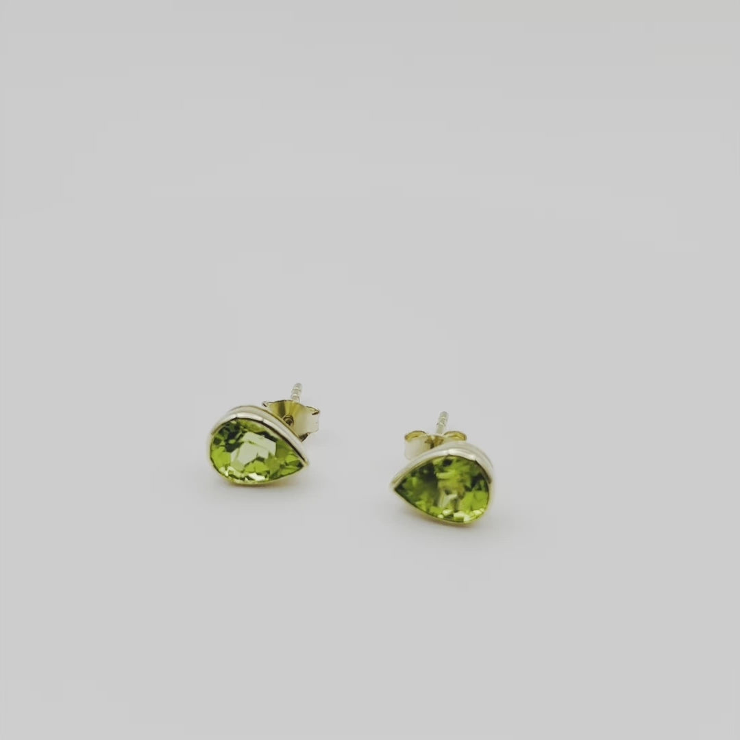 Ophelisse Solid 10K Yellow Gold Pear Natural Peridot Stud Earrings
